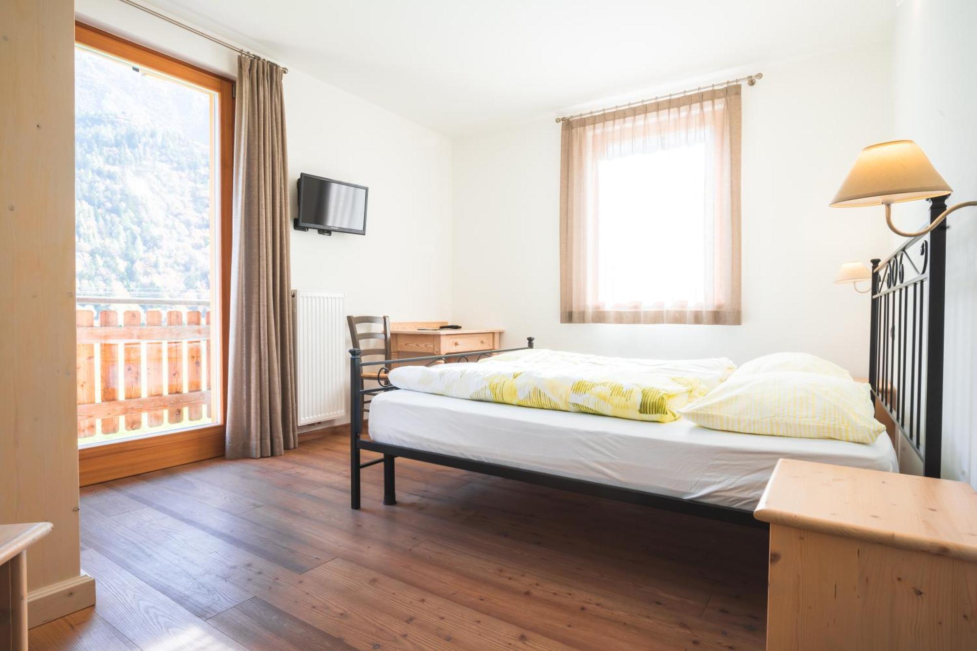 Garni Dal Mozat Bed & Breakfast Lenzumo di Concei Dış mekan fotoğraf